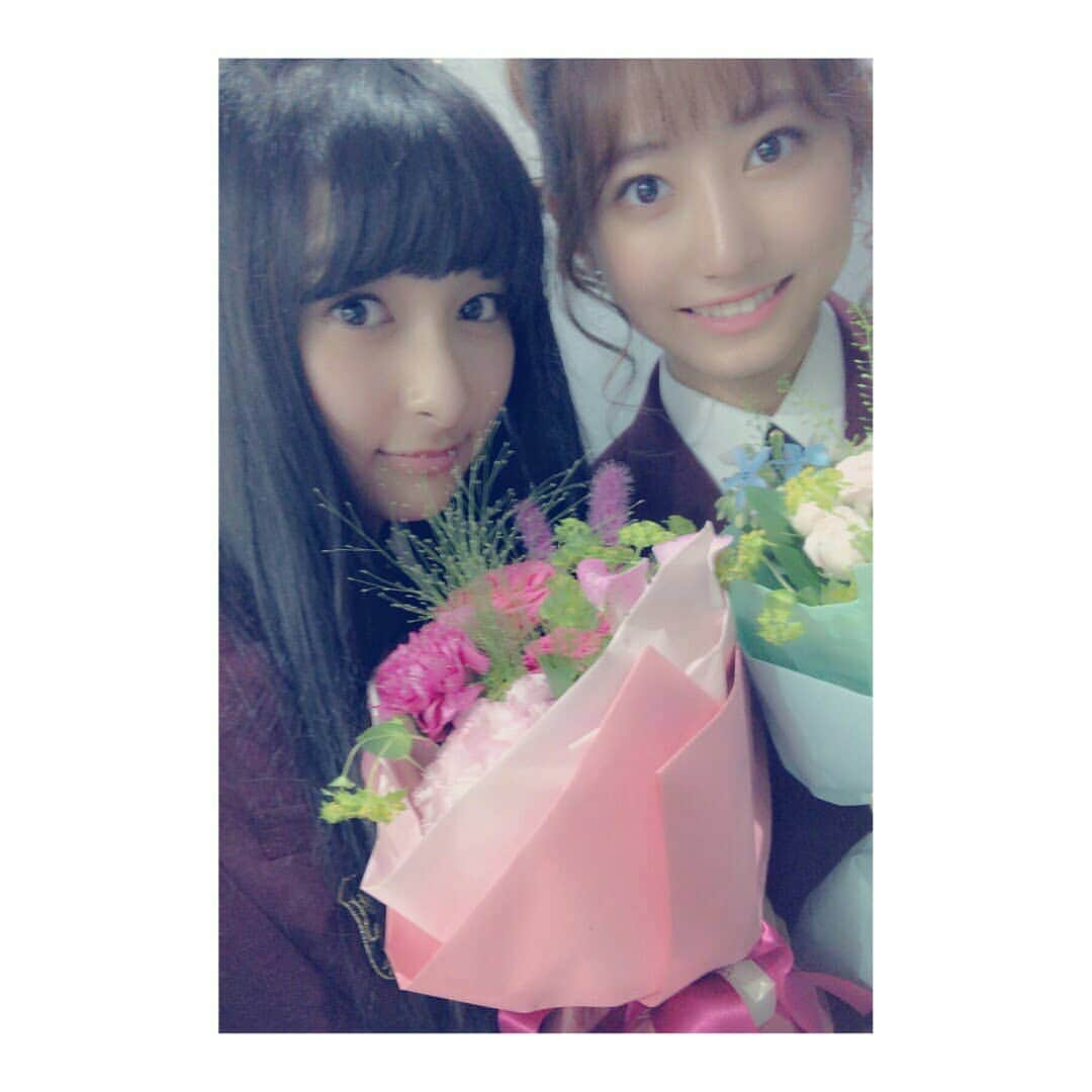 牧内莉亜さんのインスタグラム写真 - (牧内莉亜Instagram)「花のち晴れ🌸神田麻美  昨日クランクアップしました！  ステキなお花をいただきました！！ 麻美として素晴らしい時間を過ごすことができて本当に幸せです。  今日は花のち晴れ第10話🌸 ラスト2話になりました！  最後までよろしくお願いします☺︎ #花のち晴れ #花晴れ #神田麻美 #服部京子 #クランクアップ #ありがとうございました #喜多乃愛 ちゃん #牧内莉亜 #スターダスト #꽃보다맑음 #일드 #일본」6月19日 19時54分 - ria_makiuchi_official