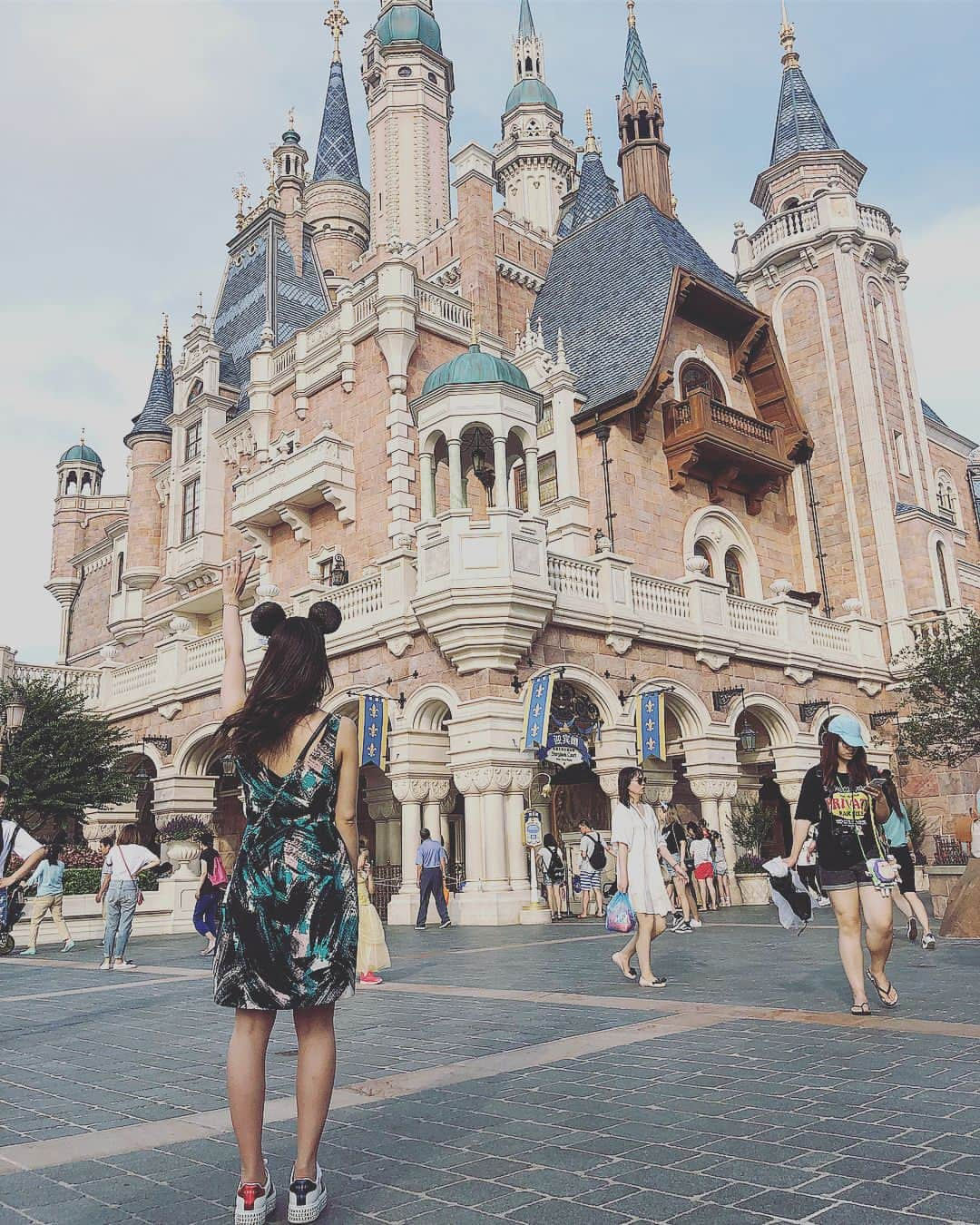 永尾まりやさんのインスタグラム写真 - (永尾まりやInstagram)「#shanghaidisneyland  #shanghai #上海」6月20日 0時15分 - mariyagi_san