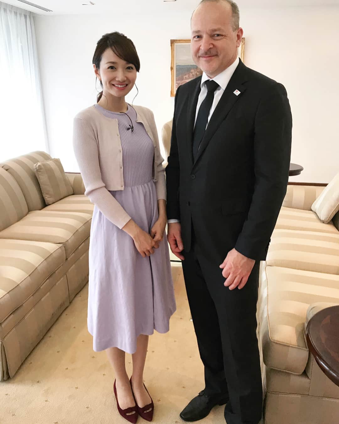 松原江里佳さんのインスタグラム写真 - (松原江里佳Instagram)「日本テレビ「news every.」 お付き合いありがとうございます😊 今回の取材先は… 🇨🇿 チェコ大使館でした！ 大使とツーショット📸き、貴重すぎます… 大使館の皆様ありがとうございました😊 #チェコ #チェコ大使館  #大使館 #大使  #広尾  #ニュース  #news #newsevery #リポーター  #でこ #フリーアナウンサー #スターダスト」6月20日 0時24分 - erika_matsubara