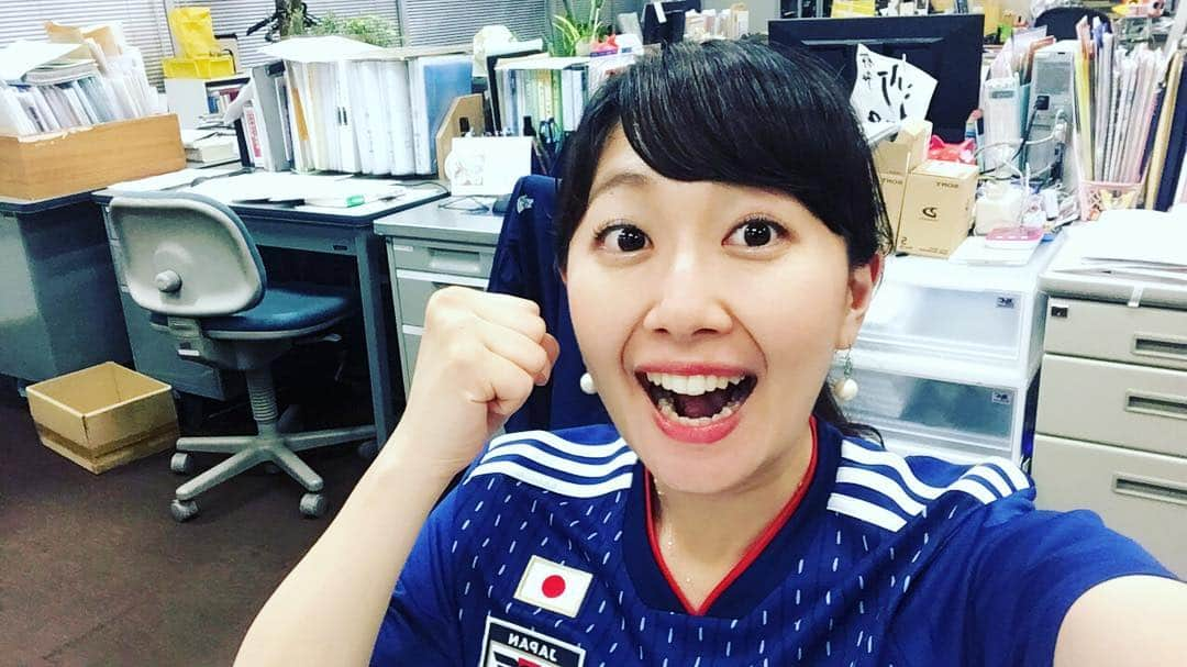 佐竹明咲美さんのインスタグラム写真 - (佐竹明咲美Instagram)「やったー！！ W杯初戦日本代表勝ちました(*≧∀≦*) 岡山での盛り上がりの様子は、 あす、６月２０日(水) 午後5時16分〜の TSCnews5で！！ #W杯 #日本代表 #勝った #日本に元気と希望をありがとうございます #取材終わり #帰社してから写真を撮るのでは遅い #でも嬉しさを共有したかった」6月20日 0時44分 - asami_satake