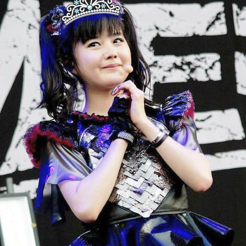 水野由結のインスタグラム：「HAPPY BIRTHDAY YUIMETAL! ❤️✴️💠 We miss you so much... but I really hope she's ok ❤️🎁🎉🎈❤️」