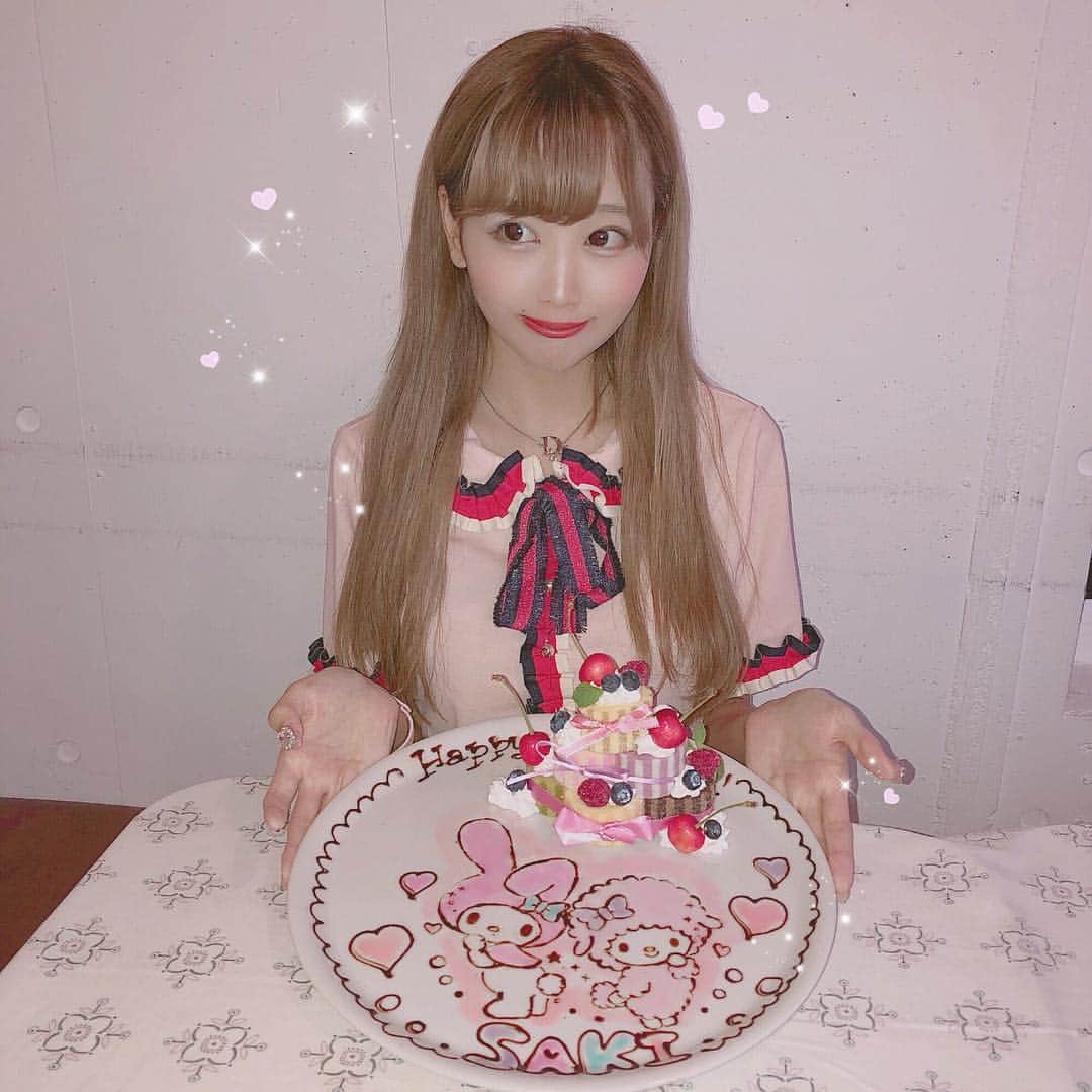 のインスタグラム：「会社の後輩にお祝いしてもらいました🎹🎶 ピアノちゃんは1番好きなキャラクター▶◀*.゜♡ . onepiece @17kg_official . . . #sandyterrace #サンディーテラス #恵比寿 #ピアノちゃん #マイスウィートピアノ #mysweetpiano #マイメロ #マイメロディ #mymelody #女子会 #サプライズ #誕生日 #誕生日プレート #pink #cake #l4l #インスタ映え #誕生日パーティー #誕生日会  #さきぼんバースデー👑」
