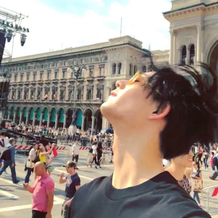 のインスタグラム：「Duomo & me ⛪️✨ #duomo #milan #enjoyed #amazingtime」