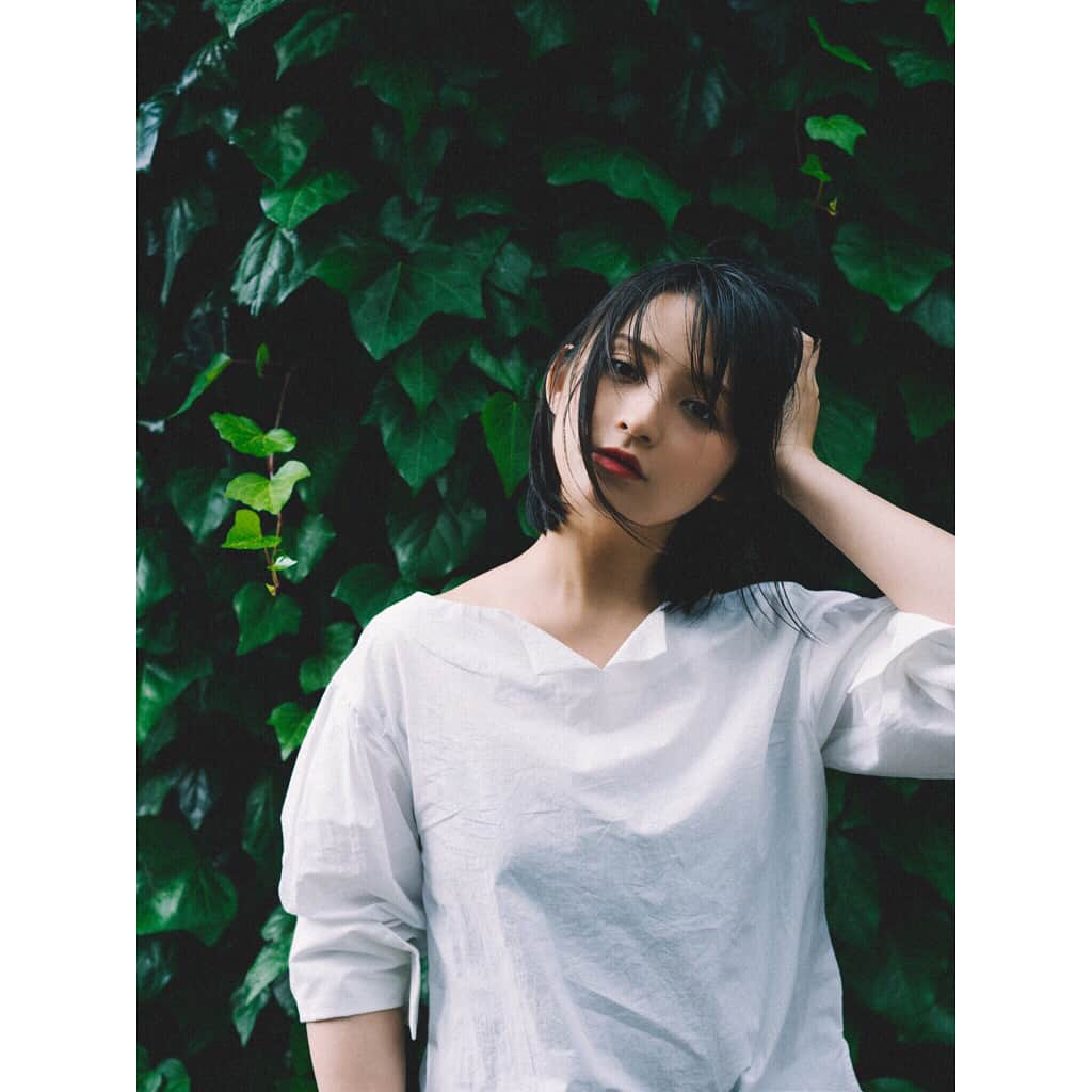 鈴木咲さんのインスタグラム写真 - (鈴木咲Instagram)「梅雨 . . . . . . . . . .  #鈴木咲 #ポートレート #撮影 # #suzukisaki #model #follow #girl #tbt #instagood #wcw #me #japanese #asia #asiangirls #selfie #japanesestyle #japanesegirl #shorthair #instagravure #gravure #portrait #beauty #style #makeup #cool #glam #love #girl #hair #hairmake」6月21日 7時11分 - sakisuzuki1103