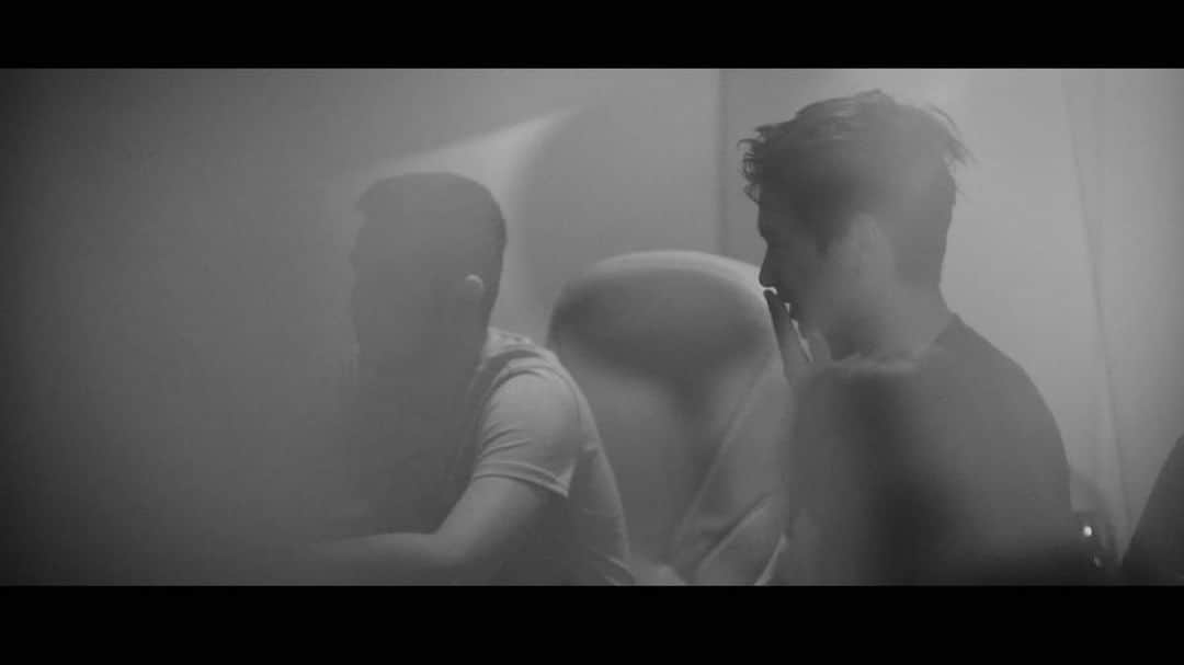 デニス・テンのインスタグラム：「She Won’t Be Mine. История создания. Скоро в сети. — Video: @hanzatkenes Studio: @erlanbekchurin #DTNmusic」
