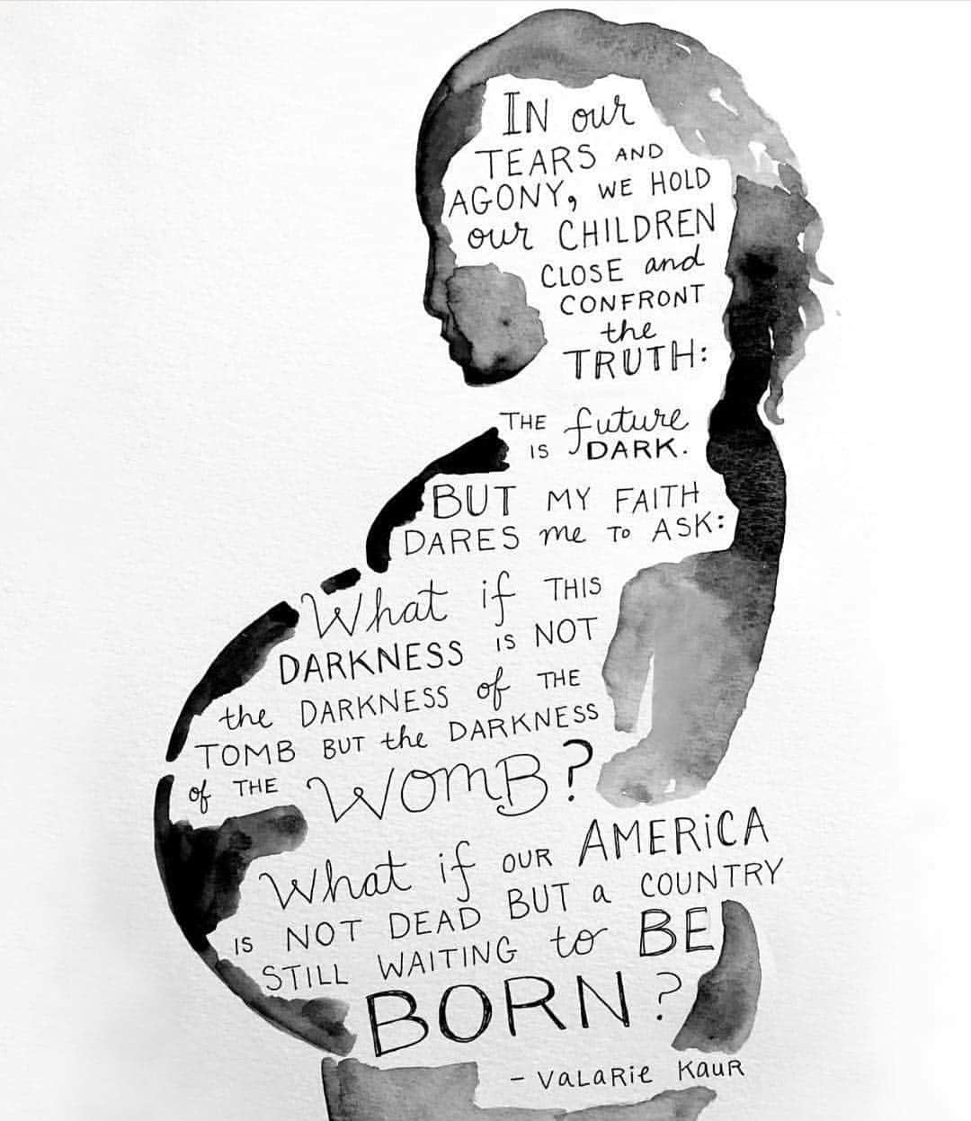 アジャ・ナオミ・キングのインスタグラム：「These words continue to move me... “breathe and PUSH” ...Now is the time to Push! #Repost @valariekaur ・・・ I woke up this morning to this stunning art and the words of a prayer I gave the day after the election. Any nourishment my words gave you, you returned to me today ten-fold, artist @kimothyjoy. . A SIKH PRAYER FOR AMERICA ON NOV 9, 2016 . In our tears and agony, we hold our children close and confront the truth: The future is dark. . But my faith dares me to ask: . What if this darkness is not the darkness of the tomb, but the darkness of the womb? . What if our America is not dead but a country still waiting to be born? What if the story of America is one long labor? . What if all the mothers who came before us, who survived genocide and occupation, slavery and Jim Crow, racism and xenophobia and Islamophobia, political oppression and sexual assault, are standing behind us now, whispering in our ear: You are brave? What if this is our Great Contraction before we birth a new future? . Remember the wisdom of the midwife: . “Breathe,” she says. Then: “Push.” . Now it is time to breathe. But soon it will be time to push; soon it will be time to fight — for those we love — Muslim father, Sikh son, trans daughter, indigenous brother, immigrant sister, white worker, the poor and forgotten, and the ones who cast their vote out of resentment and fear. . Let us make an oath to fight for the soul of America — “The land that never has been yet— And yet must be” (Langston Hughes) — with Revolutionary Love and relentless optimism. And so I pray this Sikh prayer: . Nanak Naam Chardi Kala, Tere Bane Sarbat Da Bhalla “In the name of the Divine within us and around us, we find everlasting optimism. Within your will, may there be grace for all of humanity.” . Waheguru Ji Ka Khalsa Waheguru Ji Ki Fateh」
