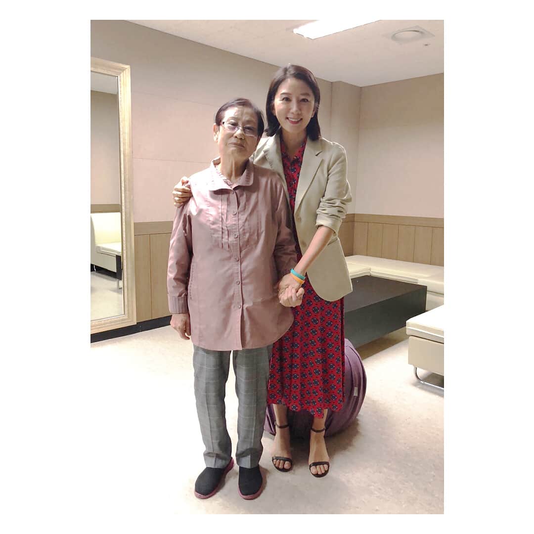 キム・ヒエさんのインスタグラム写真 - (キム・ヒエInstagram)「존경하는 #김문숙회장님 감사합니다. . . #영화 #허스토리 #HERSTORY #무대인사 #김해숙배우님 #민규동감독님 #20180627_개봉 #KIMHEEAE #김희애 @yg_stage」6月21日 17時00分 - heeae_official