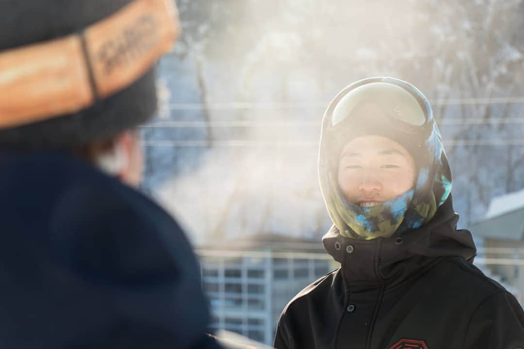 岡本圭司さんのインスタグラム写真 - (岡本圭司Instagram)「Friend. 仲間のいないスノーボードは面白くない。  #friend #snowboarding  #werideforever」6月21日 17時17分 - hywod_kj