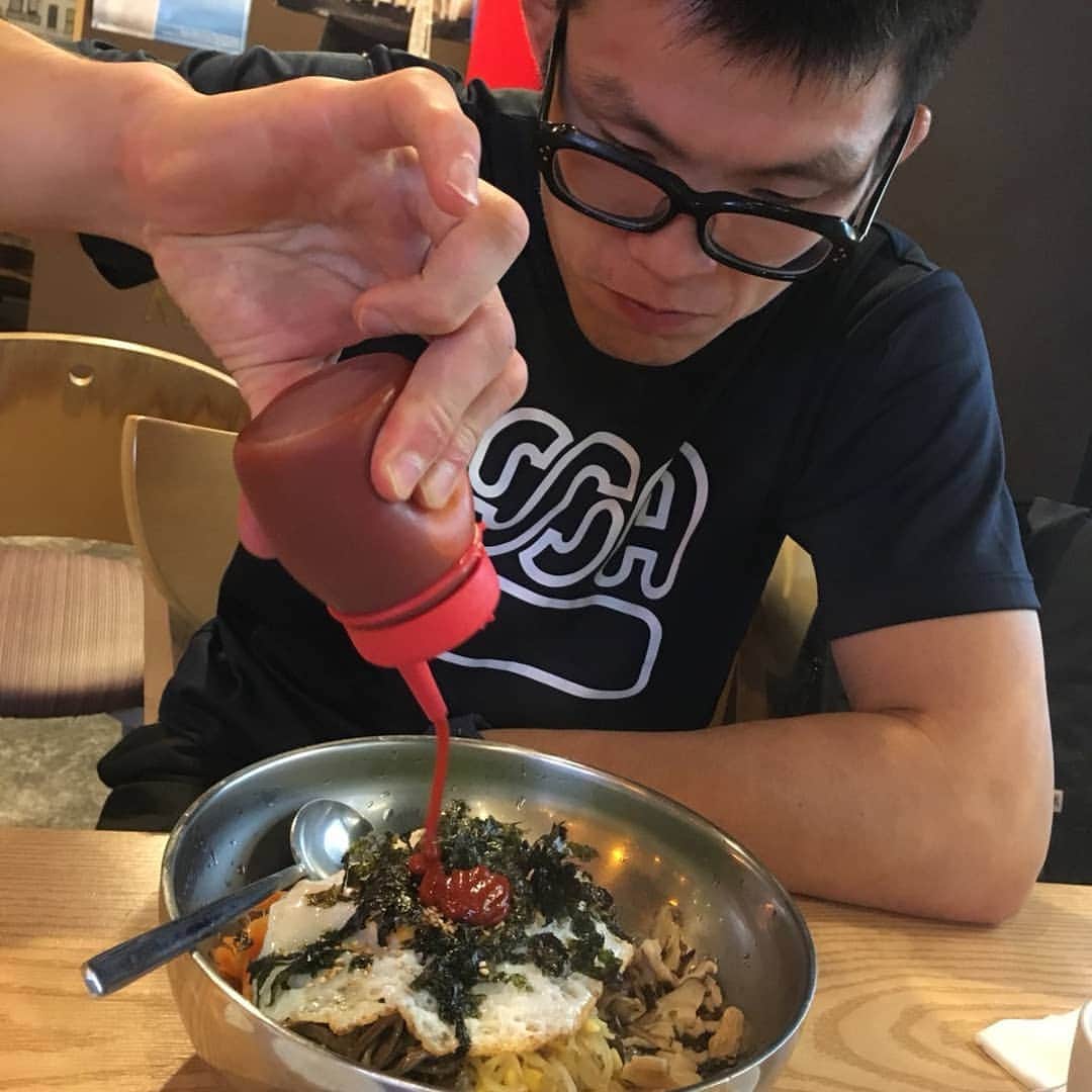 青木真也のインスタグラム：「韓国大好き。石焼ビビンバよりも普通のが好き。ビビンバは北岡悟丼と近い食べ物。#korea#bibimbap #mixedrice #韓国#ビビンバ#北岡悟丼」