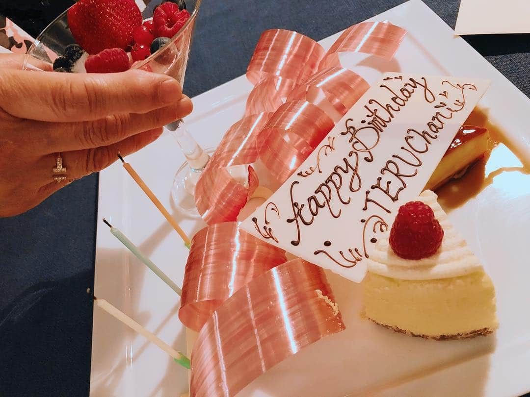 MALIAさんのインスタグラム写真 - (MALIAInstagram)「21th June🎂❤️ Happy birthday to my mom❤️❤️❤️」6月21日 11時38分 - maliarehman