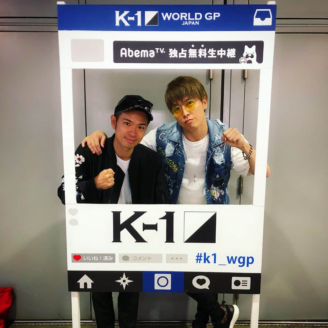 ko-daiさんのインスタグラム写真 - (ko-daiInstagram)「. 先日 @kay_official とK-1を観に行って来ました！！！ . 前から仲良くしてる後輩の @kik04270427 と、同い年の現役ファイターで最高のエンターテイナー @yasuhiro.kido の応援に📣📣📣 . 残念ながら海斗は負けてしまったけど、城戸っちは快勝してくれました。 . 命を懸けて勝負の世界で生きる仲間たちに、めちゃめちゃ刺激を貰いました。 . 熱い試合を有難う。 . #sonarpocket  #ソナポケ  #ko_dai #k1_wgp  #小澤海斗 #城戸康裕  #やばば #k_1 #さいくー」6月21日 12時44分 - sonapoke_kodai