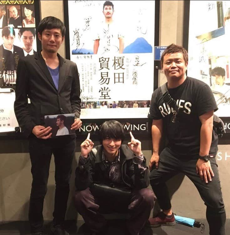 横浜流星さんのインスタグラム写真 - (横浜流星Instagram)「昨日は新宿武蔵野館にて、映画『榎田貿易堂』のトークショーでした。来てくださった方々ありがとうございました。監督の興味深い話を聞けて濃い時間になりました。素敵な映画なので、皆さん観て下さい！！ #映画 #榎田貿易堂 #トークショー #雨男 で #すみません #次は #晴れさせます！」6月21日 14時15分 - ryuseiyokohama_official