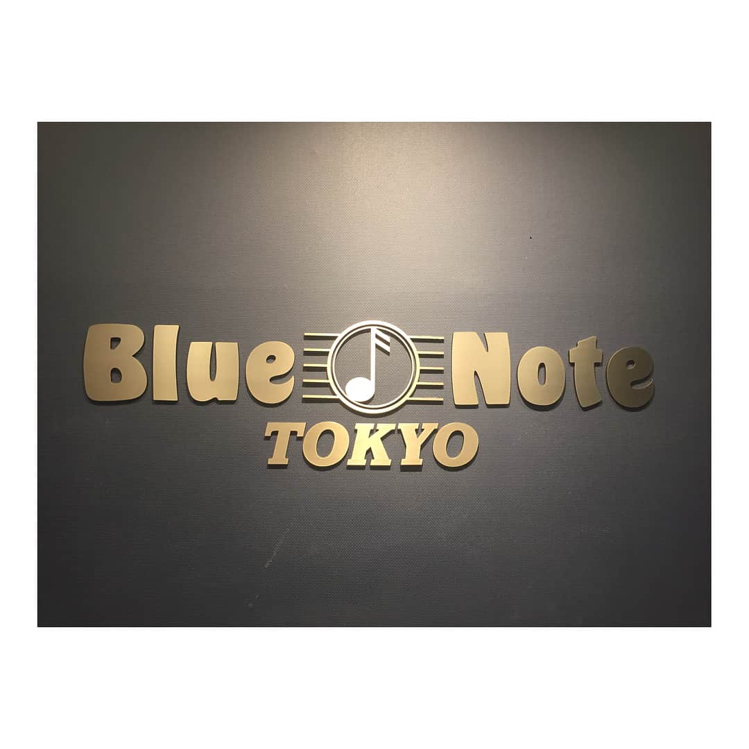 かれん（古賀かれん）さんのインスタグラム写真 - (かれん（古賀かれん）Instagram)「. 本日は、Blue Note TOKYOにてMTV Unpluggedでした。 . 会場に来てくれたみなさんありがとうございました。 . 少し大人っぽいリトグリを見てもらえたんじゃないかと思います。 . 是非放送をお楽しみにしててください！ . #mtvunplugged  #MTV #bluenotetokyo  #acousticlive #littlegleemonster」6月21日 22時34分 - lgm_karen_official