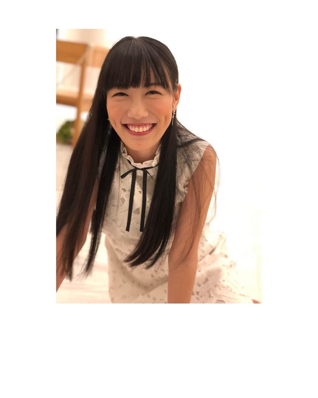 高城れにさんのインスタグラム写真 - (高城れにInstagram)「25歳になりました！ 25歳の瞬間は家族揃ってお祝いしました。 心のそこから生まれてこれて、この家族の元に生まれてよかったと思います。 25歳は大人だけど、ママとパパにとってはこれからもまだまだ子どもだよ！それがすごく嬉しい😃💜 そして今日は秋葉カルチャーズでのライブだったのですが、メンバースタッフ、沢山のモノノフさんに沢山のおめでとうを言ってもらえて本当に嬉しかったです！いつも支えてくれてありがとう！ まだまだ世間知らずの25歳、私なりにニコニコれにちゃん スマイルで駆け抜けます💜 そんな私をこれからも側で支えてください😆💜 みんな本当にありがとう！💜」6月21日 22時38分 - takagireni_official