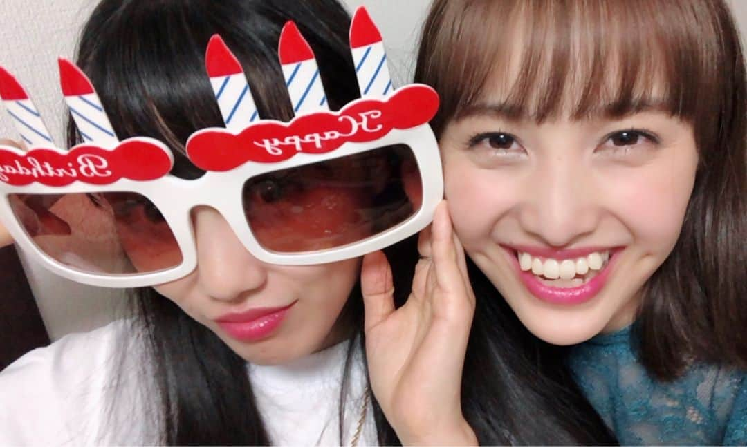 百田夏菜子さんのインスタグラム写真 - (百田夏菜子Instagram)「れにちゃーん！！ お誕生日おめでとう🎂 25歳だって。笑 12時過ぎちゃったけど 今隣にいるからいいよね笑 今日も明日もその次もよろしくです☺️ #れにちゃん #れにちゃん #れにちゃん」6月22日 0時11分 - kanakomomota_official