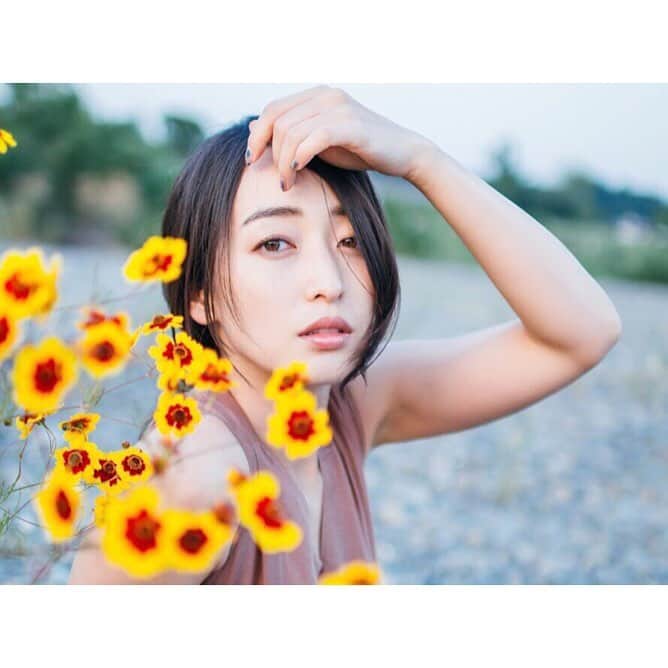 上野なつひさんのインスタグラム写真 - (上野なつひInstagram)「🌼 📷@akira.photographer  #photography  #photographer  #portrait  #ポートレート #カメラ女子 #なつひ作品撮り」6月22日 14時07分 - natsuhi