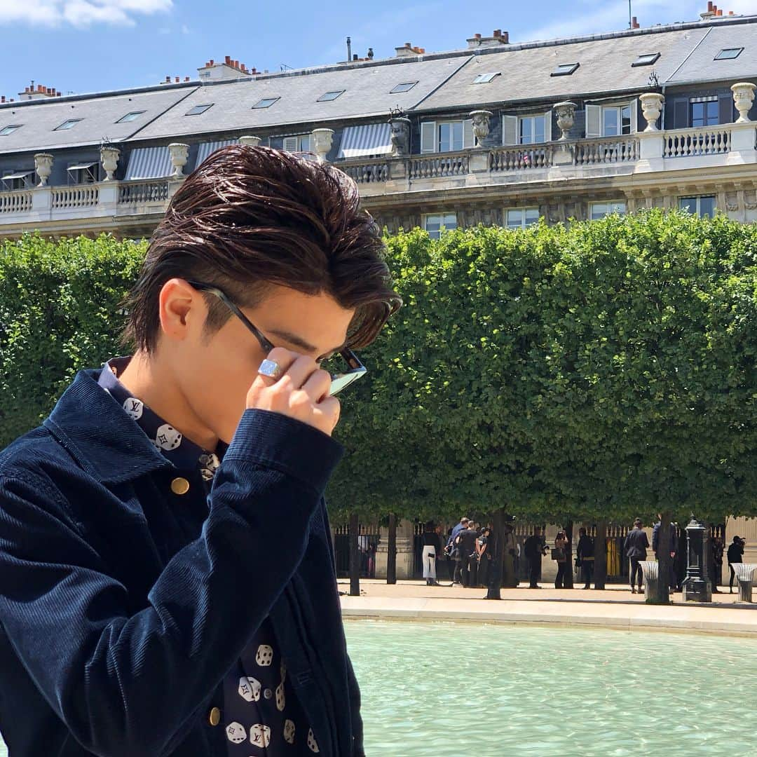 岩田剛典さんのインスタグラム写真 - (岩田剛典Instagram)「#LVMenSS19 #LouisVuitton #PFW」6月22日 15時28分 - takanori_iwata_official