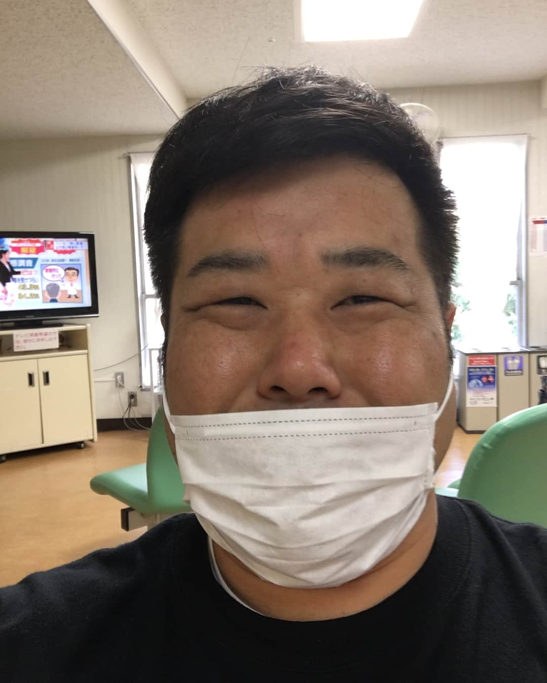 岩橋良昌さんのインスタグラム写真 - (岩橋良昌Instagram)「健康診断に来ました #40歳からの区のやつ  #お安い #ありがたや #健康あってこそ #のクセ #病院 #医院 #クリニック #健康診断 #区 #ありがたい #がん #検診 #安い #健康 #長生き #生涯現役 #岩橋 #プラマイ岩橋 #プラスマイナス岩橋 #芸人 #お笑い #お笑い芸人 #お笑い好きな人と繋がりたい #ヘミングウェイ」6月22日 17時10分 - maeeeeen1084