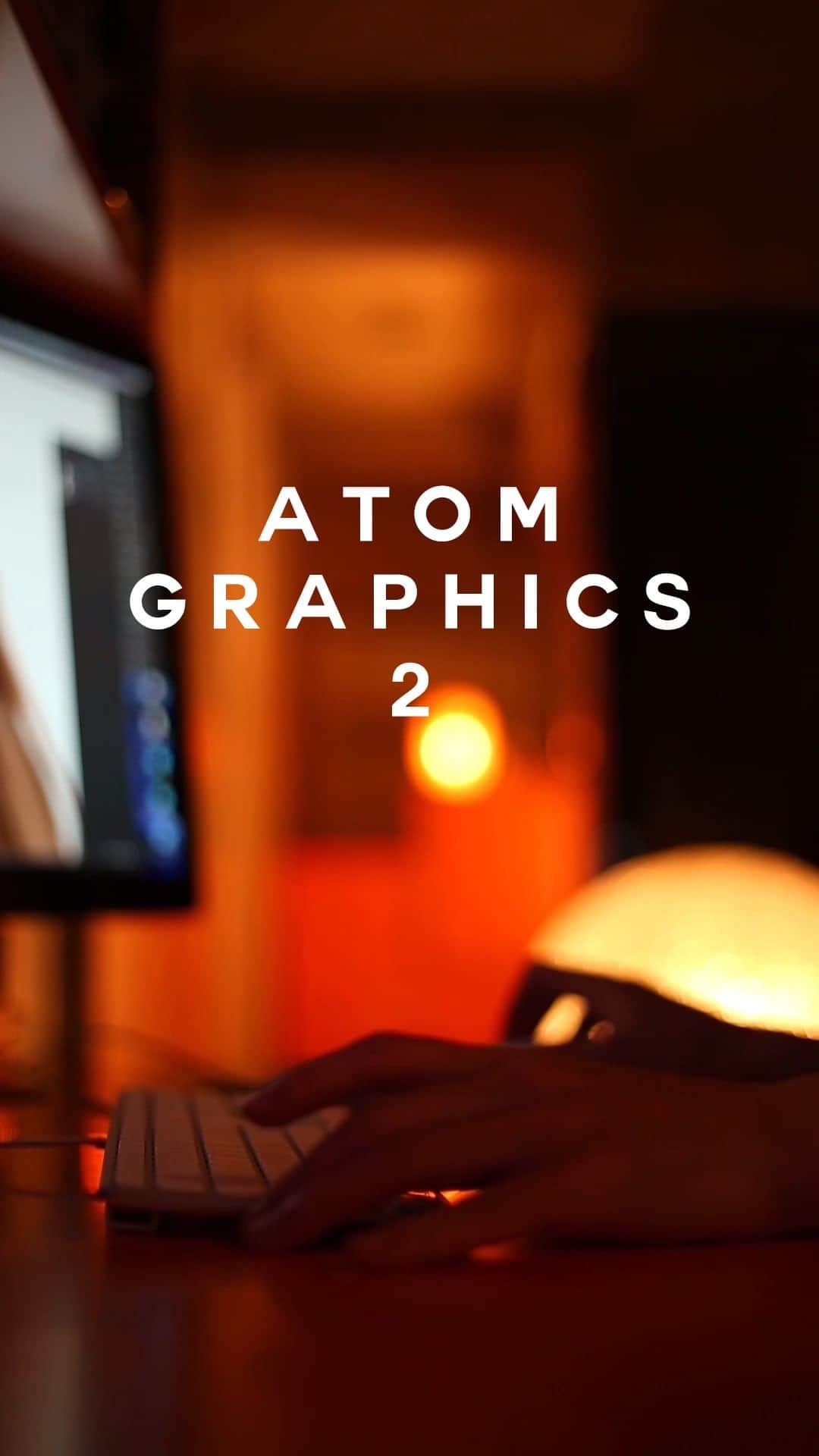 ATOM GRAPHICSのインスタグラム：「10分間、ただただ、私のキーボードとマウスの音を聴ける動画（テスト）Vol.2  #歌舞伎町 #フォトスタジオ #写真スタジオ #SESSION #セッション #ATOMさん #癒し動画 #vol2 #キーボード #マウス #クリック音 #たまらない #指さばきも #たまらない #寝る前に聴くと #心地よく眠れますので #どうぞよろしくお願いします #IGTV #仕様テスト」