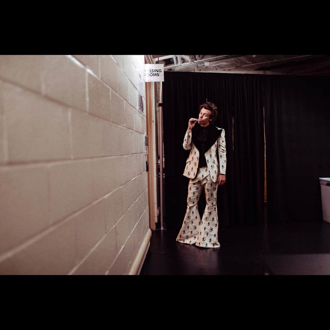 ハリー・スタイルズさんのインスタグラム写真 - (ハリー・スタイルズInstagram)「New York City One, Live On Tour.」6月23日 0時52分 - harrystyles