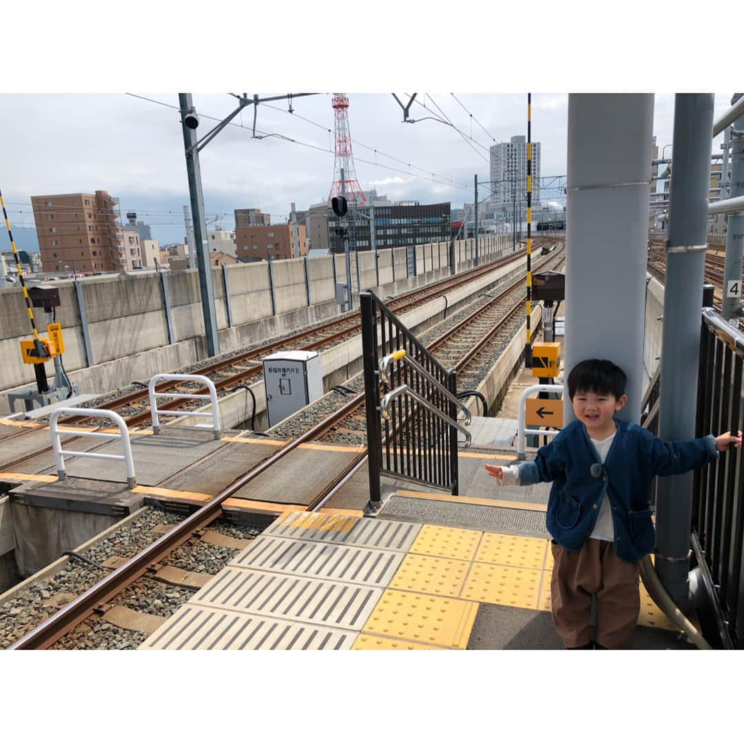 鈴川絢子さんのインスタグラム写真 - (鈴川絢子Instagram)「新福井駅(高架)の珍しい構内踏切。」6月23日 1時04分 - suzukawaayako