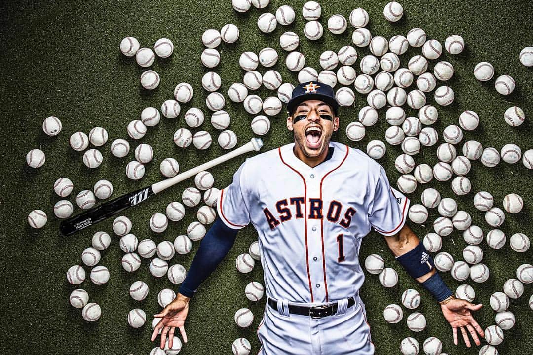 カルロス・コレアさんのインスタグラム写真 - (カルロス・コレアInstagram)「Friday Mood ⚾️️」6月23日 4時00分 - teamcjcorrea