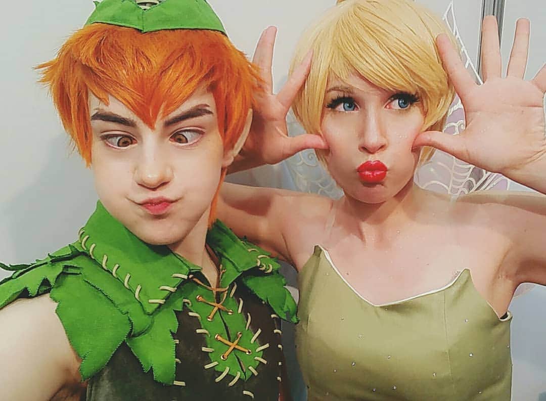 Geheさんのインスタグラム写真 - (GeheInstagram)「In neverland with @pnkvirus!! Having a lot of fun in ExpOtaku Zaragoza with out new Peter Pan cosplays ✨ judging the cosplay competition now, we will be here tomorrow too judging the cosplay catwalk and in out print stand! #PeterPan #Cosplay」6月24日 1時54分 - geheichou