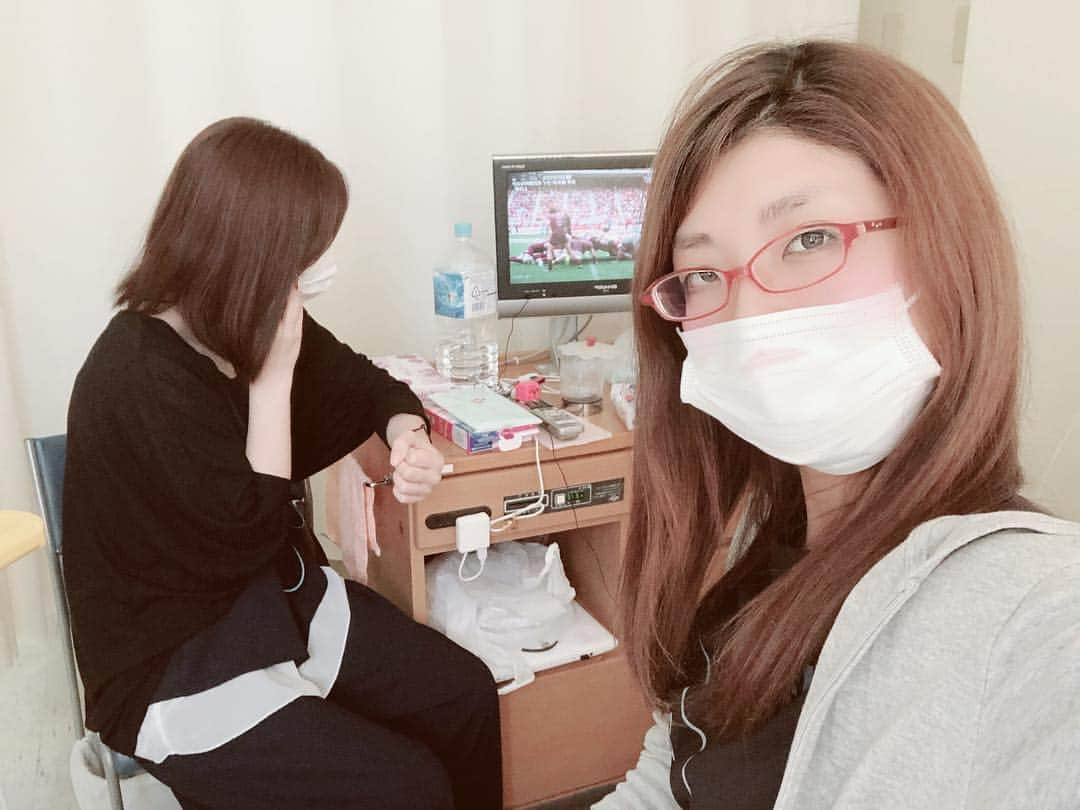 小裏奈美さんのインスタグラム写真 - (小裏奈美Instagram)「友達が遊びにきてくれた〜💓 幸せ〜💓 ▽ ▼ ----- #小裏奈美 #タレント #モデル #ライブ配信 #生配信 #ライバー #配信者 #個撮モデル #カメラマンさんと繋がりたい  #カメラマンと繋がりたい#カメラマン募集中  #ファインダー越しの私の世界  #ファインダー越しの世界 #ポートレート #ポートレートモデル #大阪 #関西 #自分発信クリエイター #撮影しま専科 #丸顔の救世主 #作品撮りカメラマン募集中 #撮影依頼募集中 #フォローミー #thisisme #memelive」6月23日 16時50分 - aiueoura