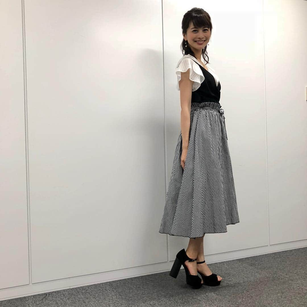 高見侑里さんのインスタグラム写真 - (高見侑里Instagram)「◡̈♥︎ こちら、BS11の衣装です👗 トップス…#RD ビスチェ…#Andemiu スカート…#WILLSELECTION ピアス…#STELLARHOLLYWOOD サンダル…#FLAGJ」6月23日 19時32分 - yuri_takami_official