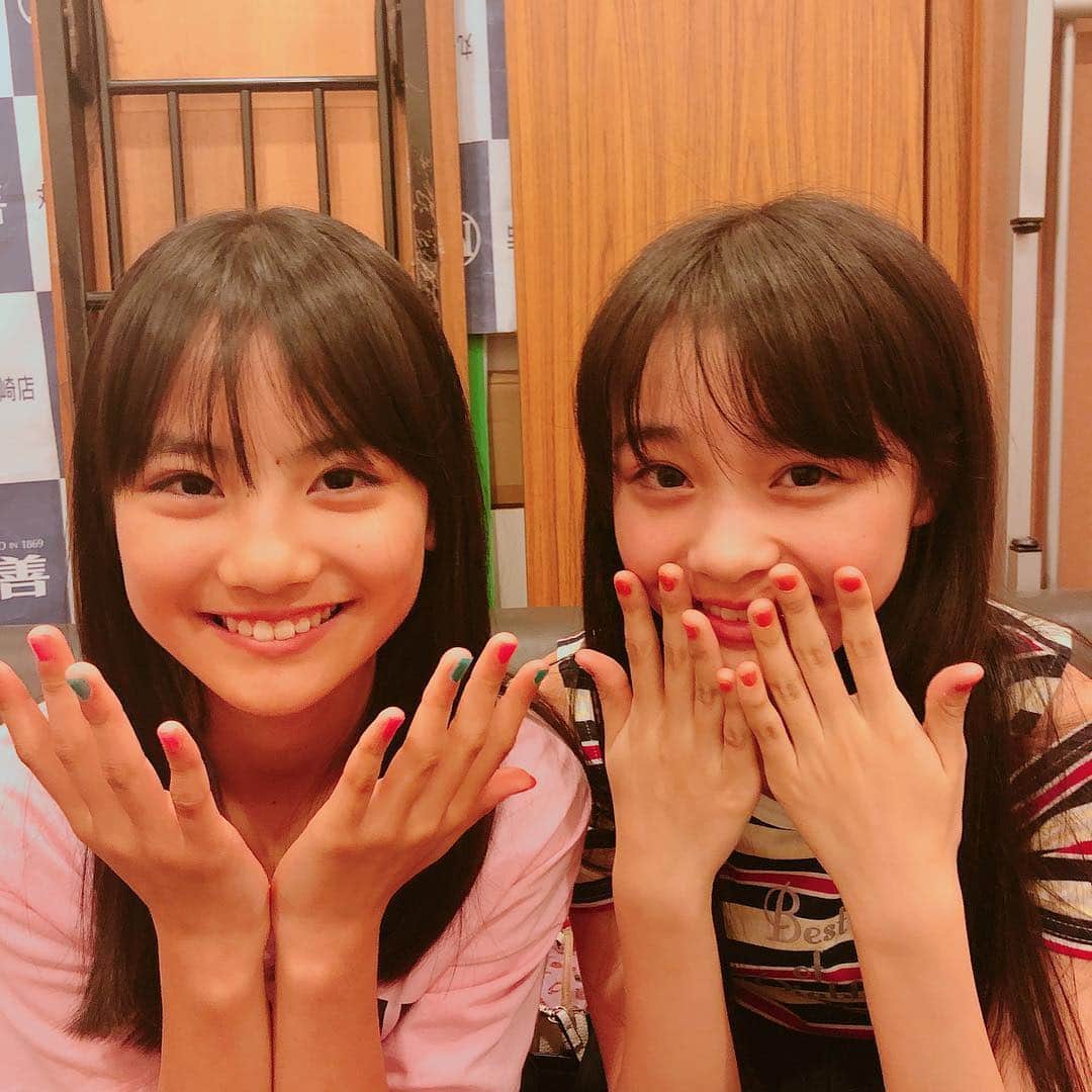 ニコ☆プチのインスタグラム：「本日イベント❣️ 2人のネイルはもちろん、ANAP GiRLのネイル💅 #ニコプチ #イベント」