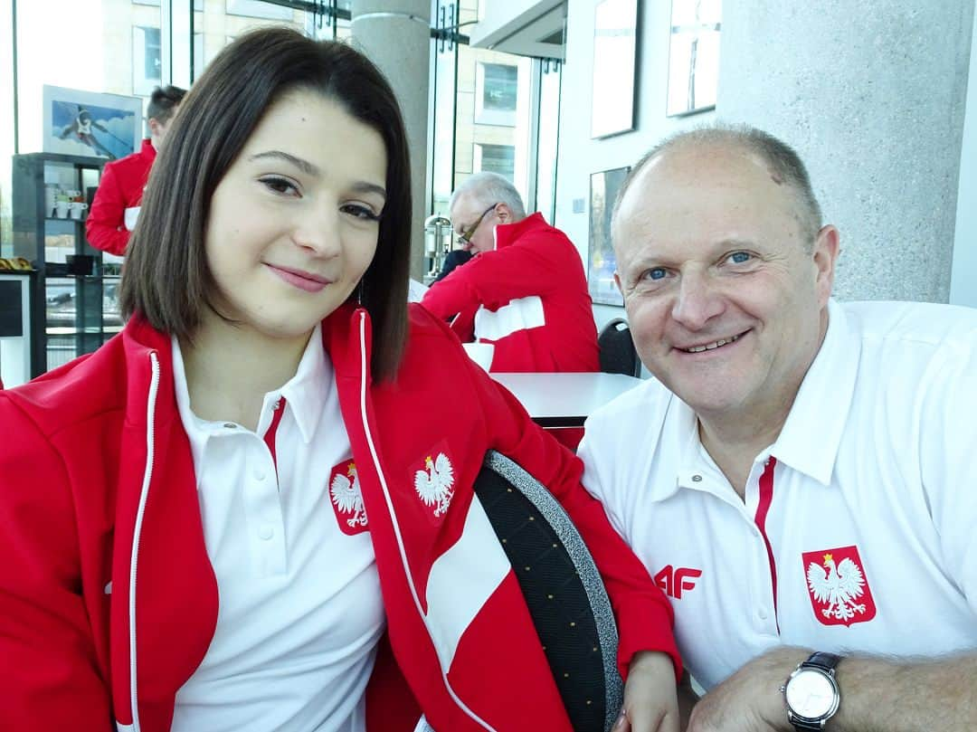 ナタリア・カリシェクのインスタグラム：「Thank You that we could go through this together! #fathersday #olympicday #beautiful #moments #together #dreamscometrue ❤️⛸🇵🇱」