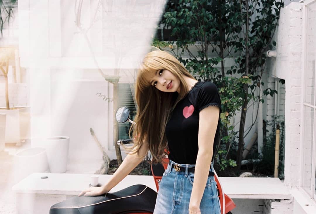 リサさんのインスタグラム写真 - (リサInstagram)「#BLACKPINK#LISA#블랙핑크#리사#로제#챙람쥐  블링크!!!인기가요에서 봐요~~~~~🖤💗」6月24日 8時31分 - lalalalisa_m