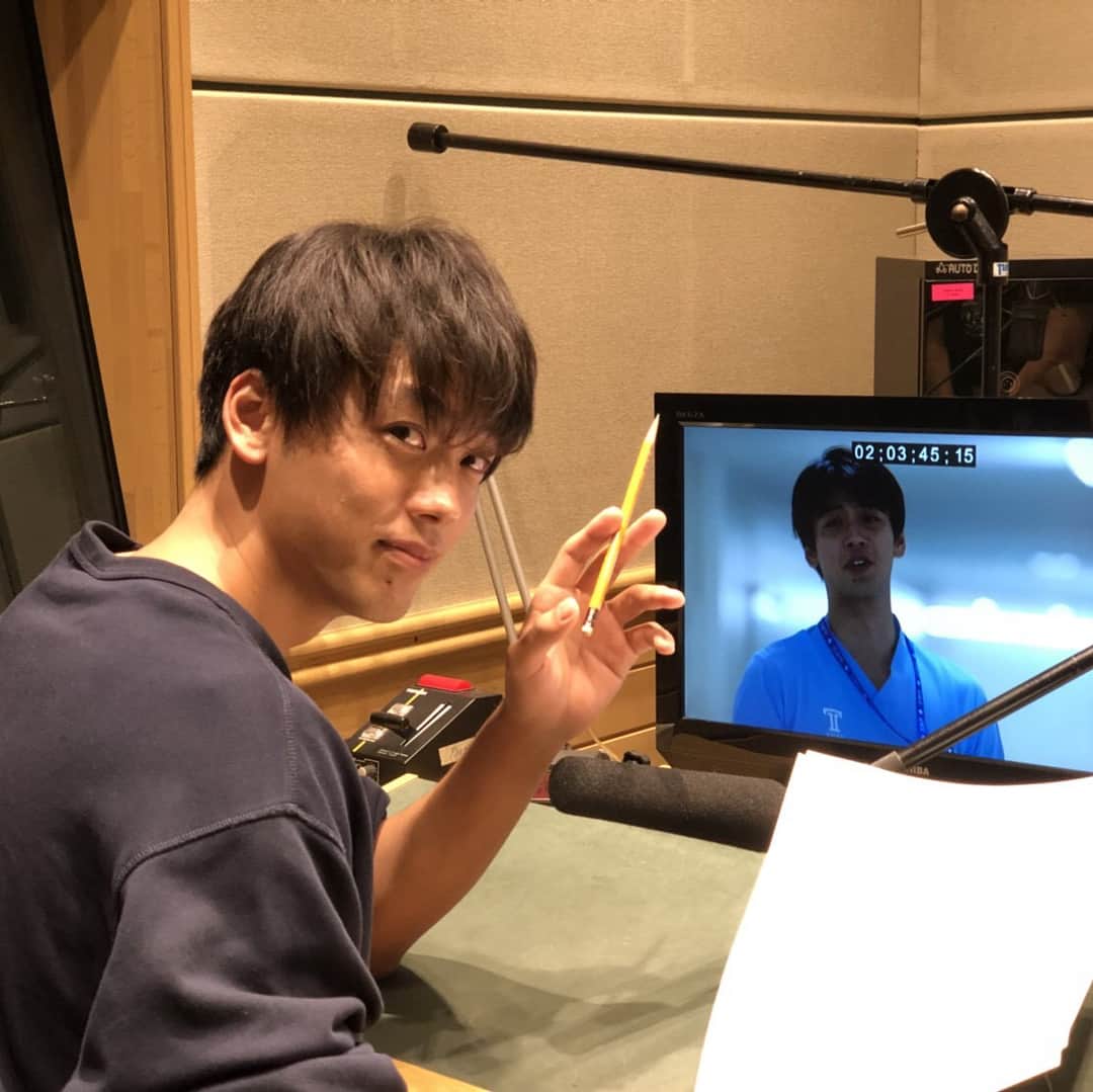 TBS「ブラックペアン」のインスタグラム：「‪【📺最終回放送まであと30分‼️】‬ ‪世良くんの最後のお仕事はナレーション録りでした🎧‬ ‪1話からずっとナレーションも頑張ってくれた世良くん😊‬ ‪本当にお疲れ様でした✨‬ ‪#ブラックペアン  #tbs‬ ‪#竹内涼真‬ ‪#カウントダウンにお付き合いありがとうございました⏰‬ ‪#それでは最終回お楽しみください📺‬」