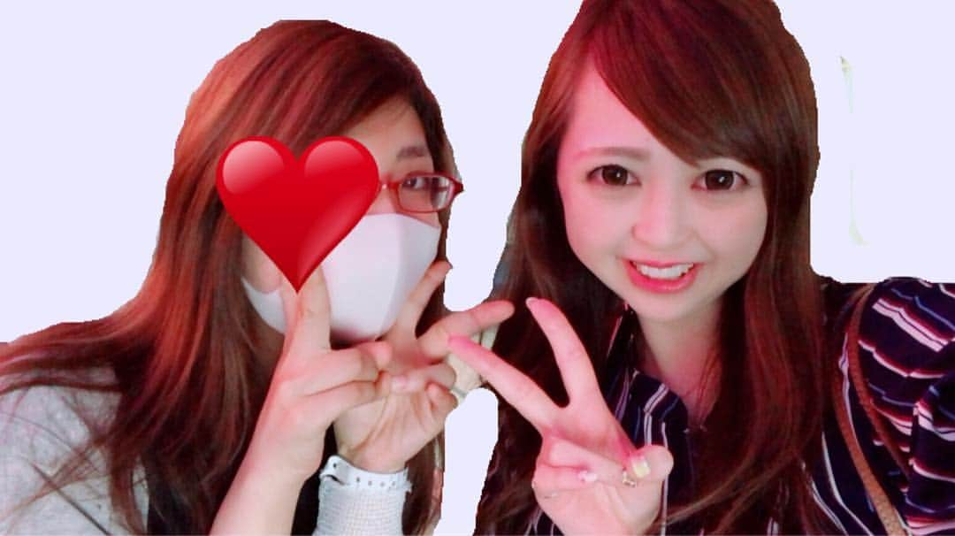 小裏奈美のインスタグラム：「お見舞い来てくれた〜💞 ありがとー💓 ----- #小裏奈美 #タレント #モデル #ライブ配信 #生配信 #ライバー #配信者 #個撮モデル #カメラマンさんと繋がりたい  #カメラマンと繋がりたい#カメラマン募集中  #ファインダー越しの私の世界  #ファインダー越しの世界 #ポートレート #ポートレートモデル #大阪 #関西 #自分発信クリエイター #撮影しま専科 #丸顔の救世主 #作品撮りカメラマン募集中 #撮影依頼募集中 #フォローミー #thisisme #memelive」