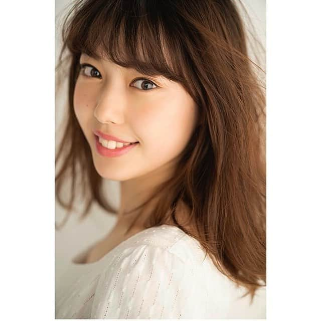 牧村里奈のインスタグラム：「. みなさん、はじめまして😊 牧村里奈です！ . 雑誌Ray ８月号から専属読者モデルプリ❤︎クラに加入致しました！ . これから色々なことに挑戦していこうと思っているので、ぜひ応援よろしくお願いします🌷 . #Ray#８月号#読者モデル#プリ❤︎クラ#大学生」