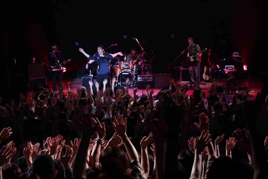 田島貴男さんのインスタグラム写真 - (田島貴男Instagram)「Original Love"WakeUp ChallengeTour"札幌道新ホール公演終了！盛り上がりました！会場の外は寒かったけど中はアツかった！楽しい夜になりました。札幌ありがとーう！またお会いしましょう！ #OriginalLove  #WakeUpChallengeTour」6月25日 15時11分 - tajimatakao
