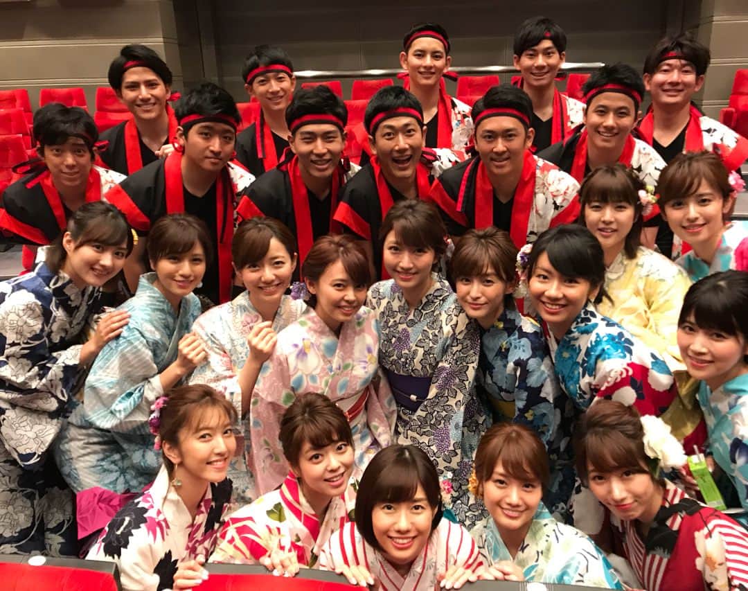 戸部洋子のインスタグラム：「ついに本日情報解禁‼️‼️ この夏もフジテレビが盛り上がりますよ〜😆 THE ODAIBA 2018 ようこそ！！ワンガン夏祭りが7/28から始まります‼️ 今日はその制作記者発表でした❤️ 榎並率いる新生、四代目オマツリ男アナによる太鼓の演舞から始まり、山﨑アナをリーダーに浴衣で華やかなみんな😆💕今年もアナウンサーとアイドルのカラオケ対決もあったりもう盛り沢山です❤️ #佐野さん司会でいきなり谷岡アナいじり#久慈ちゃんの天然炸裂歌わされてる発言#みんな自由にやってます笑  #THEODAIBA2018#アナウンサー#フジテレビ#ガチャピンムック#四代目オマツリ男アナ#お台場ワンガン娘18#エイティーンと読むw#アナウンサー総勢33人#木下ほうか さん#柳原可奈子 さん#平井大 さん #私はマネージャー夏祭り仕切り隊長💪がんばります👍」