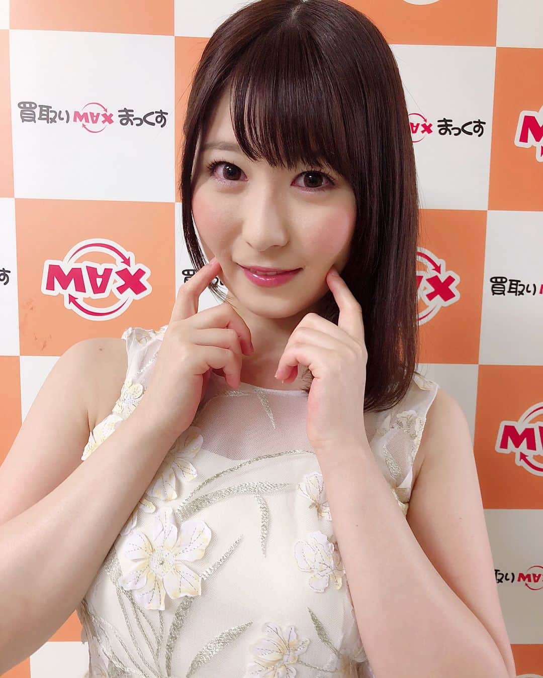 飛鳥りんのインスタグラム：「大阪イベントありがとう~(*´ｰ`*人)❤️❤️❤️🐙🐙🐙 #飛鳥りん #大阪 #イベント」