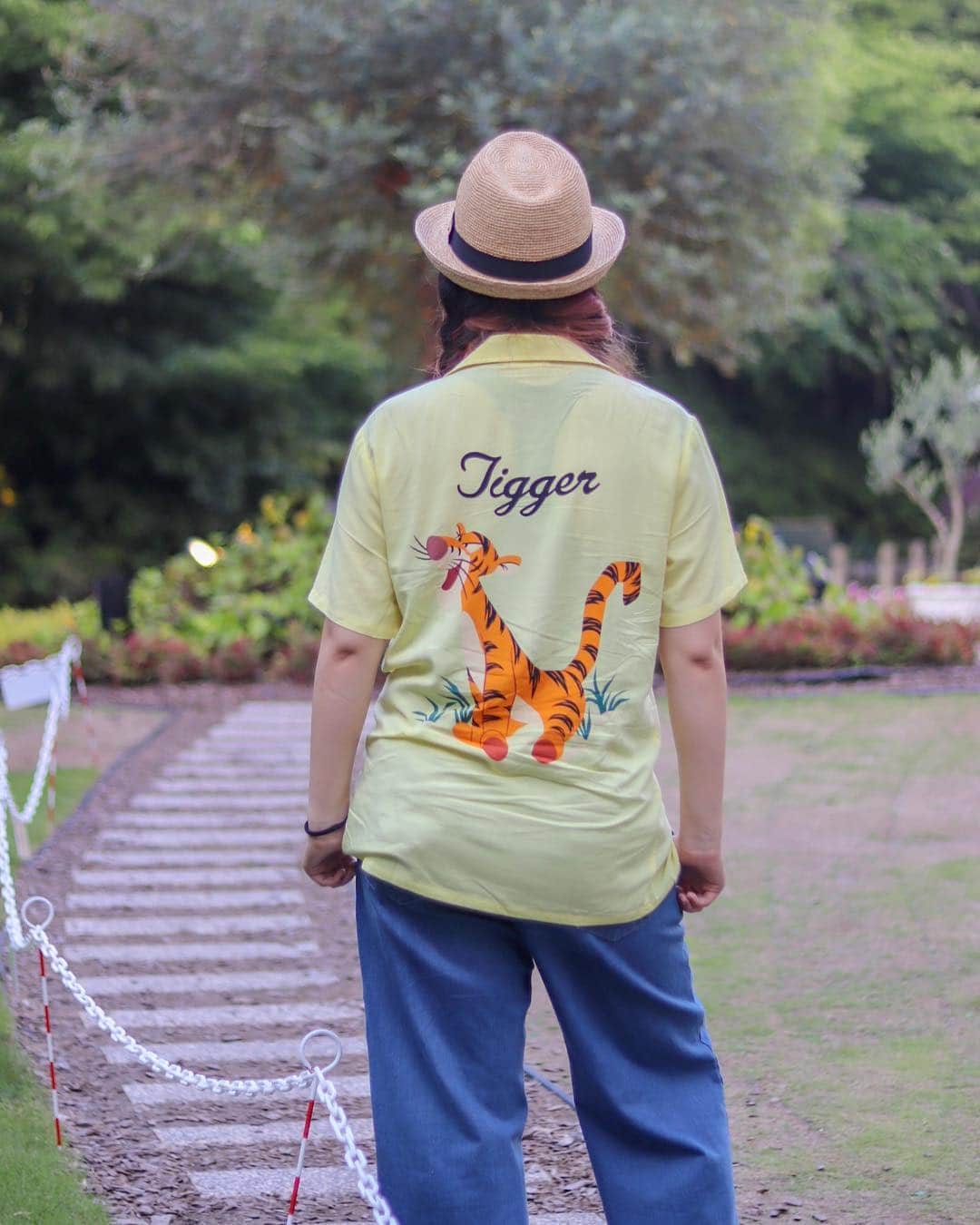 Hatamaさんのインスタグラム写真 Hatamainstagram 夏が始まった感じ Ootd Tokyodisneyresort Ikspiari Alohashirt Tigger Disney Summer アロハシャツ ディズニーグッズ ティガー ディズニーコーデ 夏始まった感 ハット スタイル悪いのバレる