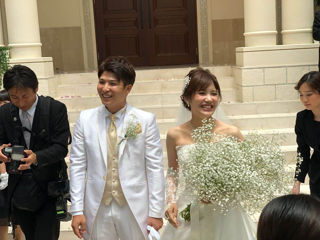 合谷和弘さんのインスタグラム写真 - (合谷和弘Instagram)「昨日、はじめての結婚式に出席してきました。なぜか緊張してたけどほんとうに最高だなって思えた結婚式でした！ まさみつ、かなちゃん 結婚おめでとう♪ 末長くお幸せに♡  流経大柏 25期 ラグビー部 第1号 @masamitsumasuda #プロゴルファー #岩ちゃん似のイケメン  幸せもらったわ❤️😭 呼んでくれてありがとう♪  #流経大柏#ラグビー#25期 #結婚式 #増田夫妻 #あこちゃん #くにちゃん本当にいろいろありがとう😂 沖縄でもがんばー♪遊びいきやす！！ #星くんベンチプレスのMAXチャンコの体重やん😂😂😂 次は星くんの結婚式やねー😆#ななちゃん運転ありがとう♪ #チャンコでかすぎw 爆笑wでもいいやつw #松井先生の乾杯の挨拶🥂#RPポーズやらせよーとしたら叩かれたけどやってくれた😂 #久々に会う友達もいて楽しかったわ😆 #happywedding  #末永くお幸せに」6月25日 15時57分 - kazuhiro_goya