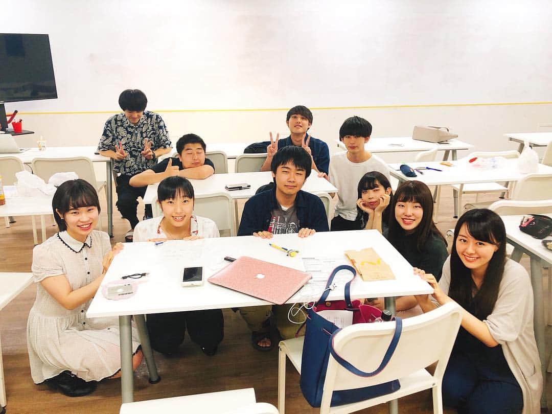 ダイガク.TVのインスタグラム：「👤 【ダイガク.TV新メンバー募集中】 ◎マスコミ志望 ◎アナウンサー志望 ◎企画、撮影に興味がある ◎映像編集をしたい ◎広報に興味がある ◎生放送の配信をしたい etc... そんな大学生、大募集です！！！ ダイガク.TVで一緒に活動しませんか？ 1年生はもちろん、2年生も大歓迎です！ ダイガク.TVでなら、自分の特技や長所が活かせます✨ まずはお気軽に 会議の見学にお越しください😊！ #新歓 #春から #大学生 #新メンバー募集中 #everydayinsta #アナウンサー志望 #映像編集 #映像制作 #企画 #撮影 #編集 #配信 #新入生歓迎会 #新入生 #見学 #初心者歓迎 #明治大学 #成城大学 #慶應大学 #東洋大学 #國學院大学 #駒澤大学 #早稲田大学 #法政大学 #青山学院大学 #立教大学」
