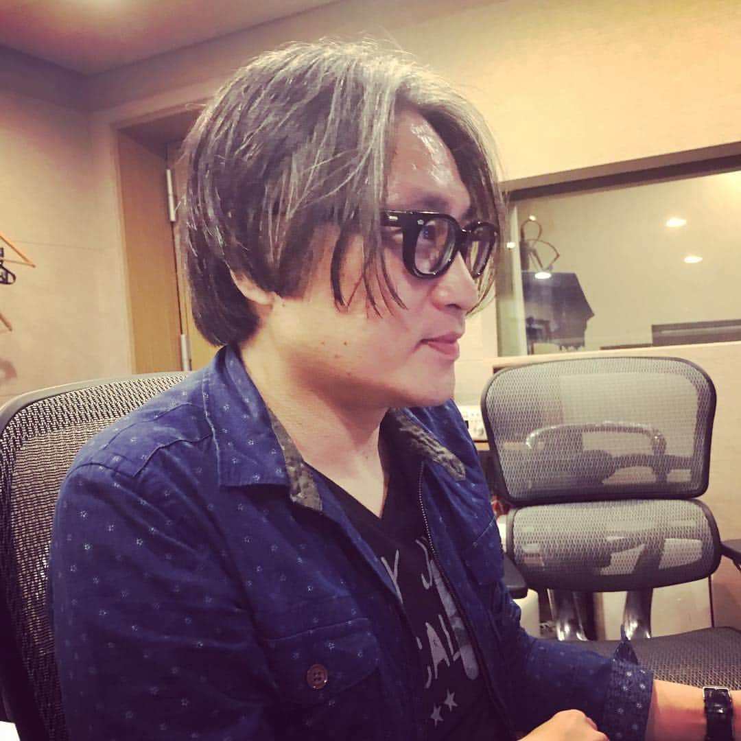 岩崎慧さんのインスタグラム写真 - (岩崎慧Instagram)「CM曲ですが本日のエンジニア、山崎さん。 はじめましての方だったのですが、なんと！鶴をずっと録音されていた方とのこと。 世間は狭い…。 西永福パワーハウススタジオの話で盛り上がりました。笑」6月25日 21時39分 - iwasakikei