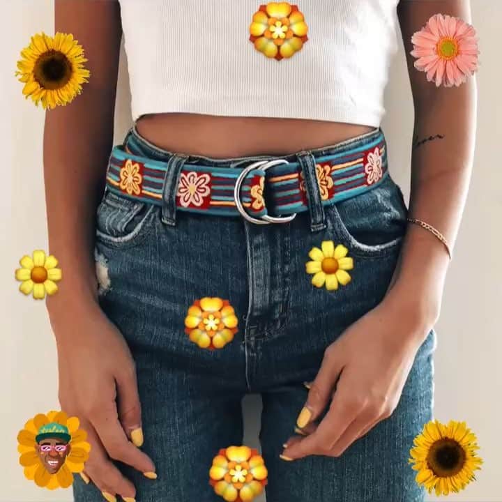 UlalaGirlのインスタグラム：「@oohlala_apparel vintage belt is now available!🌼 The 70s vintage ribbon is from German🇩🇪 and made in NY🗽 . 70年代のドイツで作られたビンテージリボンをMade in NYでベルトにしたよ〜！もうたくさん売れちゃったけど、麗のお気に入りのベルト :) #oohlalaapparel #vintage」