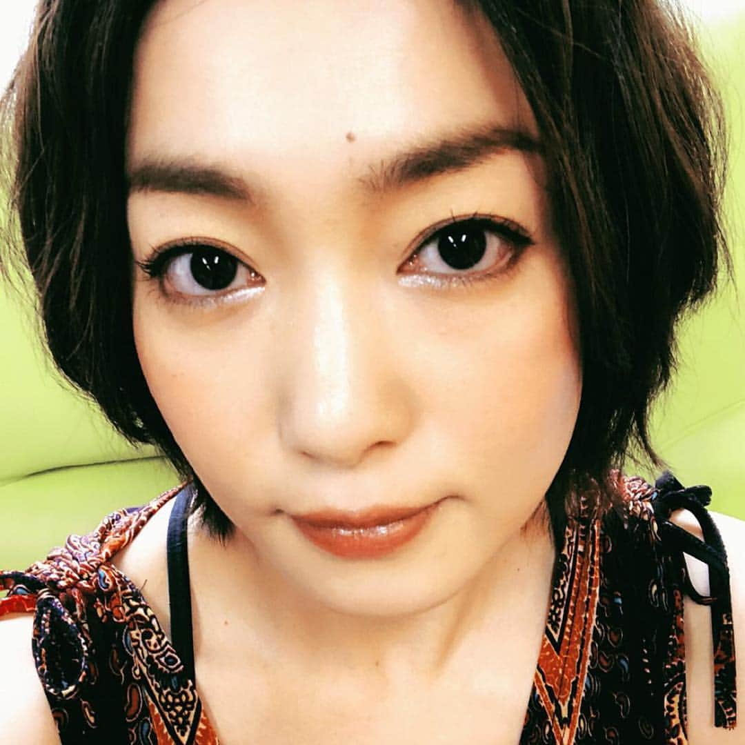 江波りゅうさんのインスタグラム写真 - (江波りゅうInstagram)「おばさんの自撮りなど.…と思ってて、全然写真撮らない。綺麗な写真撮りたい。」6月26日 3時04分 - ryu_emami