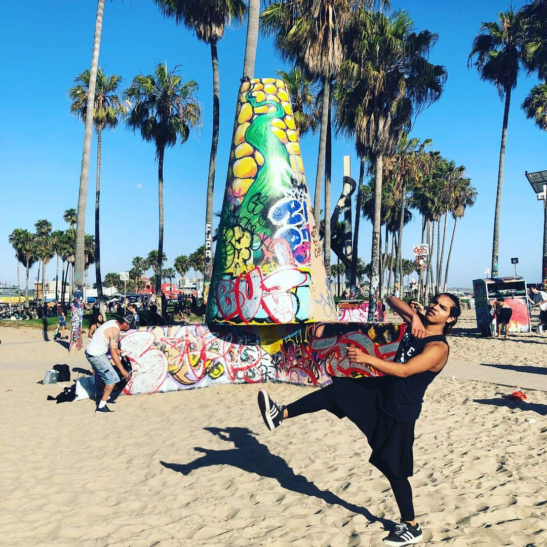 堀正輝さんのインスタグラム写真 - (堀正輝Instagram)「刺激がたくさん。  #hallywood #downtown  #santamonica #westhallywood #benisbeach」6月26日 18時21分 - hori_scamcircle