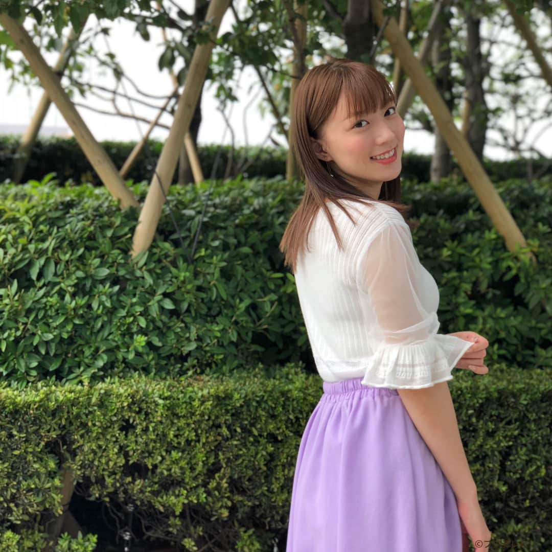 フジテレビ「めざましテレビ」さんのインスタグラム写真 - (フジテレビ「めざましテレビ」Instagram)「6月26日（火）きょう何着て行く？ ・ ファッション雑誌CanCamとコラボした お天気コーナー「きょう何着て行く？」 阿部華也子ちゃんの毎日のコーデを紹介♪ ・ 【きょうのコーデ】 ニット→#LilyBrown 8300円 スカート→#&.NOSTALGIA 3900円 靴→#EVOL 8300円 ピアス→#ヴイエー ヴァンドーム青山 2万3000円 ・ 【コーデのポイント】 きょうは袖のデザインに注目👀 今シーズン人気の“デコラティブスリーブ”のトップスは 透け感のあるチュールを使った一枚にチャレンジしました🎵 ラベンダー色のスカートを合わせて蒸し暑い1日を 爽やかに過ごしましょう🐬 ・ #めざましテレビ #きょう何着て行く？ #阿部華也子 #今日のコーデ#コーデ #CanCam #今日のファッション#ootd #きょう何着て行く？は月〜金朝6時22分ごろ放送！」6月26日 12時46分 - mezamashi.tv