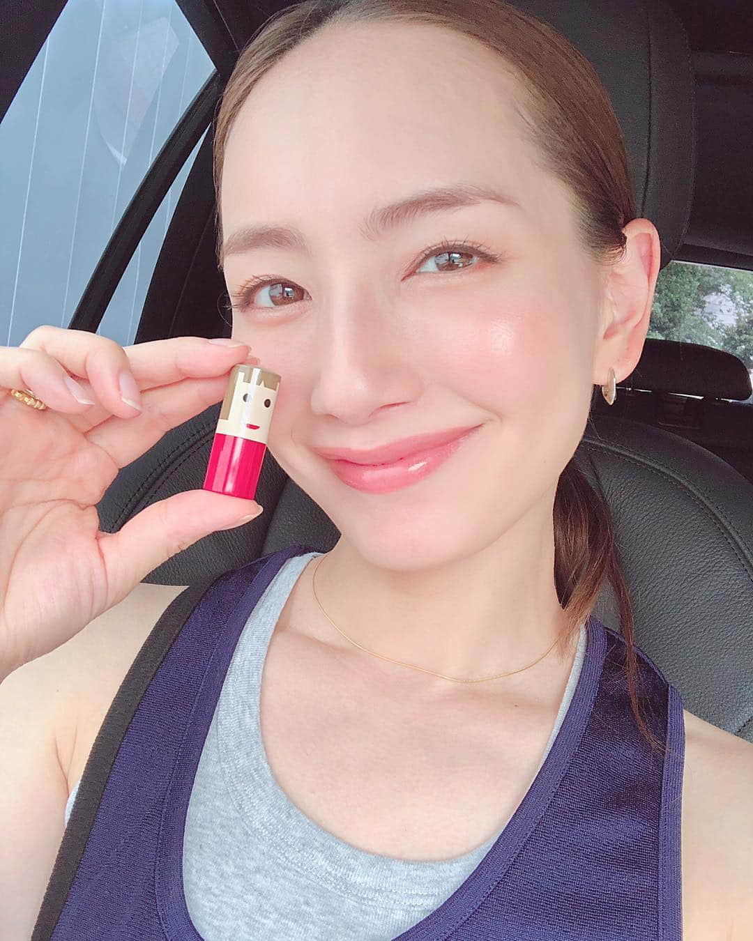 辻元舞さんのインスタグラム写真 - (辻元舞Instagram)「. 今日はこの子🧒🏻💄 #台湾#台湾土産#台湾資生堂#リップアミュレット#色付きリップ#リップ#コスメ#化粧品#instagood#happy#love#me」6月26日 14時20分 - mai_tsujimoto