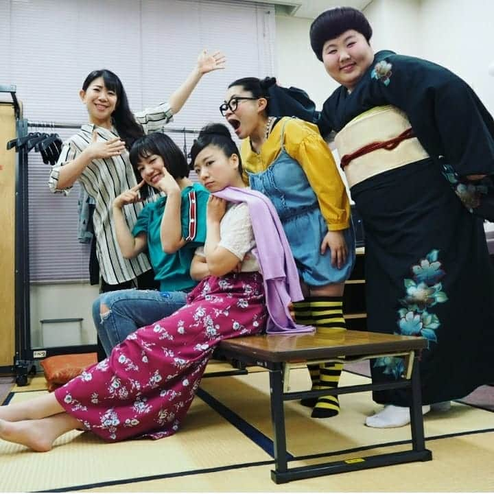 井上安世さんのインスタグラム写真 - (井上安世Instagram)「7/1はNGKで [久馬歩責任編集 月刊コント9周年グランド号] 観に来てください＼(^^)／ 画像サイズ変換のアプリで変換したら、切れずに載せる事ができました！  教えてくださった皆さんありがとうございました！ 「為せば成る、為さねば成らぬ何事も」  この言葉を改めて胸に刻みました！  今日から西梅田、藍座長です！！ 観に来てください＼(^^)／」6月26日 17時06分 - inooooooooooue