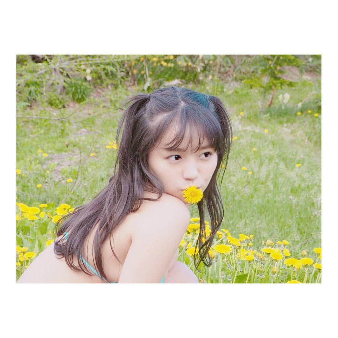 大原優乃さんのインスタグラム写真 - (大原優乃Instagram)「ㅤ ㅤㅤㅤ 今日でグラビアを始めて１年。  色んなことがあるけれど 出会いのきっかけも沢山あり あの時決断して良かったって思います。 沢山の方に支えられてることを忘れず 歳を重ねるごとに写真の表現を 拡げられるよう努力も忘れず これからも笑顔で頑張ります🌼🌼 ㅤ」6月26日 22時41分 - yuno_ohara