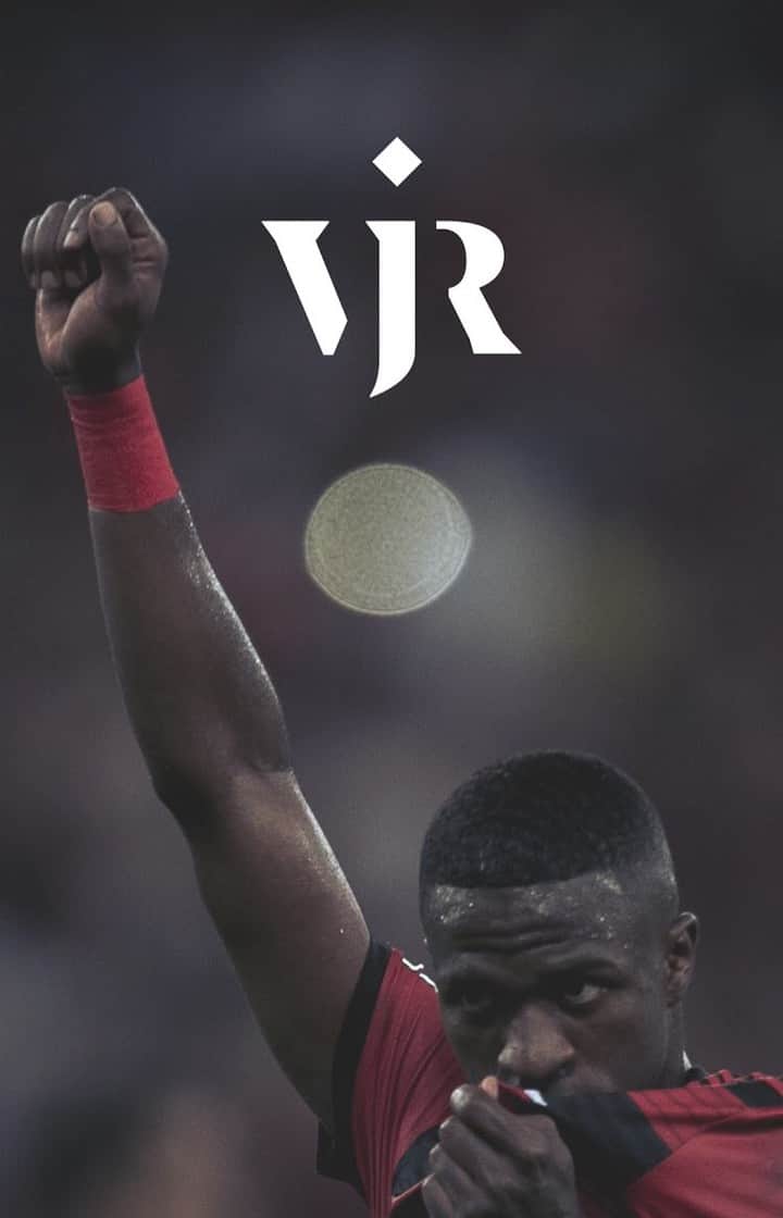 ヴィニシウス・ジュニオールのインスタグラム：「Família, equipe e amigos de Vinicius Jr. falam sobre a emoção da despedida do Flamengo e início de uma nova etapa na carreira do jogador.  Direção: Kátia Lessa e João Wainer Direção de Arte: Renato Forster Montagem: João Wainer Som: Uerlem Queiroz Agência: Esfera」